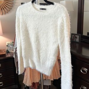 Zara fuzzy comfy sweater